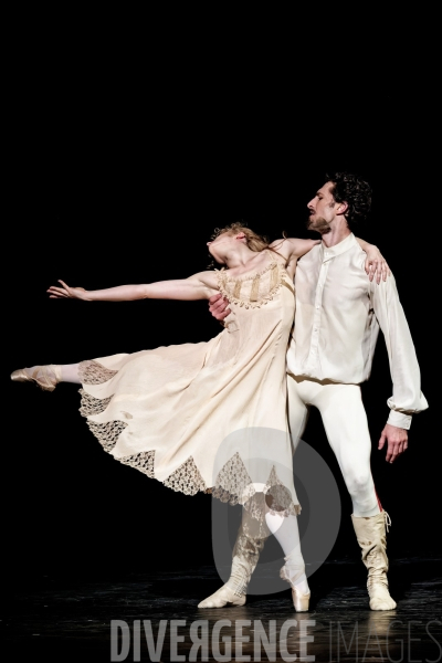 Mayerling / Kenneth MacMillan  / Ballet de l Opéra national de Paris