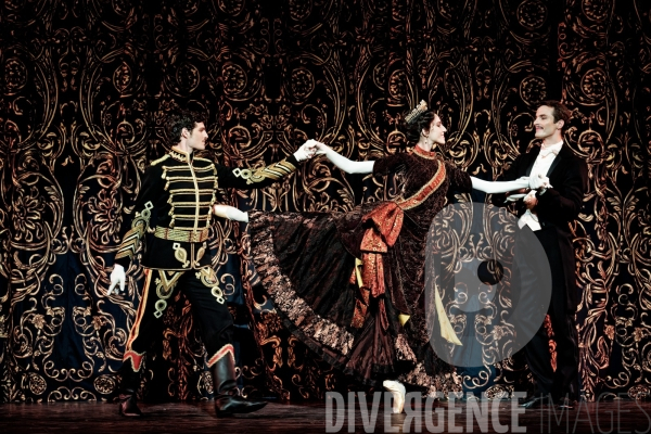 Mayerling / Kenneth MacMillan  / Ballet de l Opéra national de Paris