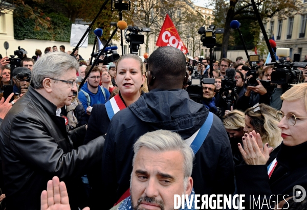 Rassemblement de soutien au député Carlos Martens Bilongo devant l Assemblée nationale