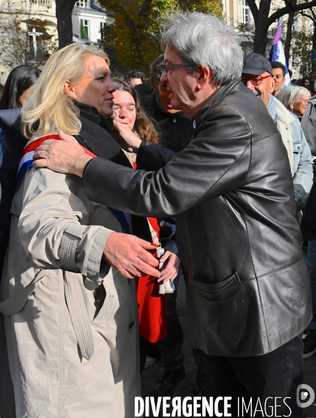 Rassemblement de soutien au député Carlos Martens Bilongo devant l Assemblée nationale