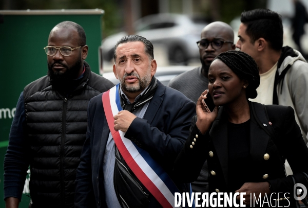 Rassemblement de soutien au député Carlos Martens Bilongo devant l Assemblée nationale