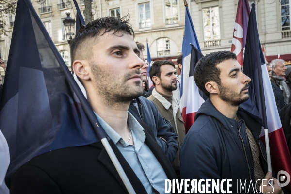 Rassemblement des députés LFI devant l assemblée nationale