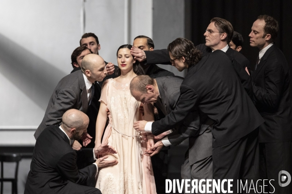 KONTAKTHOF de Pina Bausch