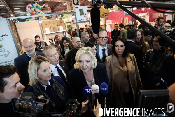 Marine le pen au salon made in france 2022