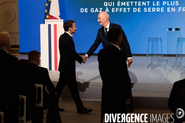 Gaz a effets de serre - les industriels recus a l elysee