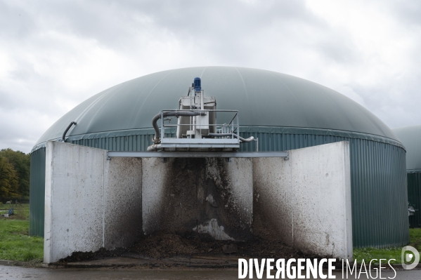 Dans l Oise, unité de méthanisation agricole, équipée d une unité expérimentale de transformation du CO2 en méthane.