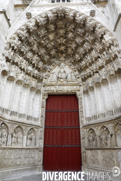 Monseigneur Hervé Giraud, archevêque de Auxerre et Sens