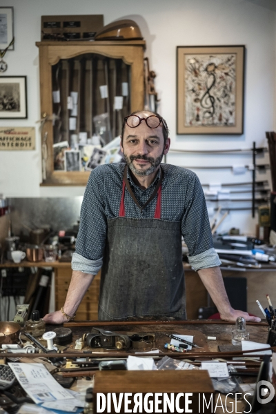 « L Atelier d Arthur », atelier de fabrication et d entretien d archets