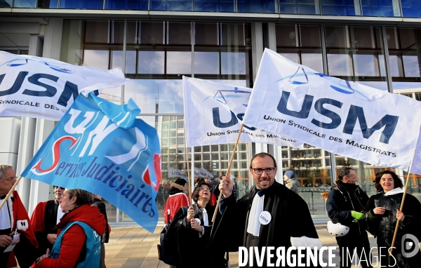 Journée d action de magistrats, avocats et greffiers contre «une justice au rabais»