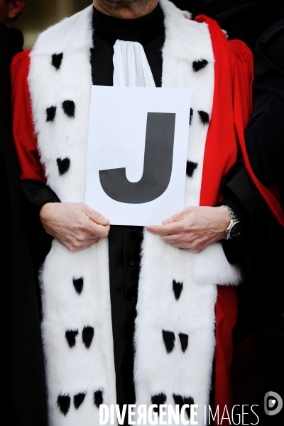 Journée d action de magistrats, avocats et greffiers contre «une justice au rabais»