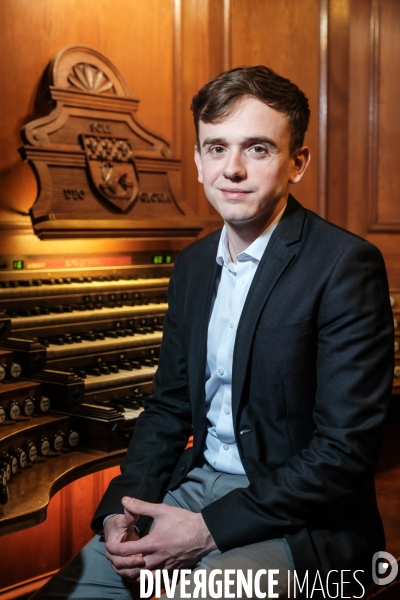 Portrait de Thomas Ospital, musicien, organiste et compositeur