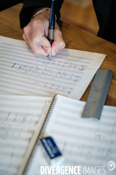 Portrait de Thomas Ospital, musicien, organiste et compositeur