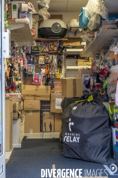 Chez Gladys, articles pour animaux, et point relai, rue du Fbg Poissonnière dans le Xe arrondissement de Paris,