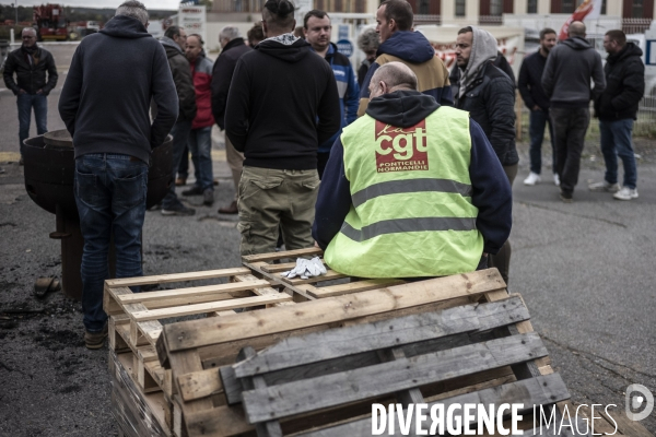 Grève des salariés de l entreprise Ponticelli