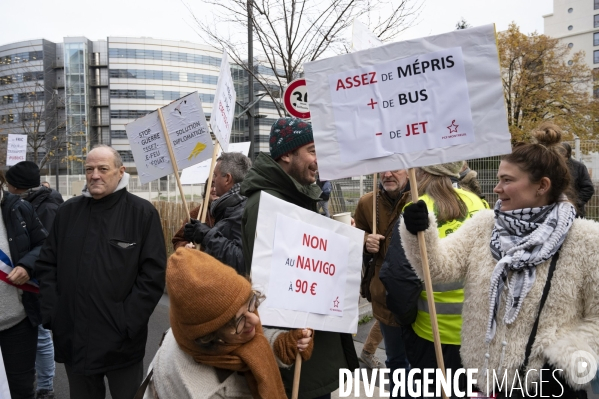 Non à la hausse du prix des transports en Ile de France