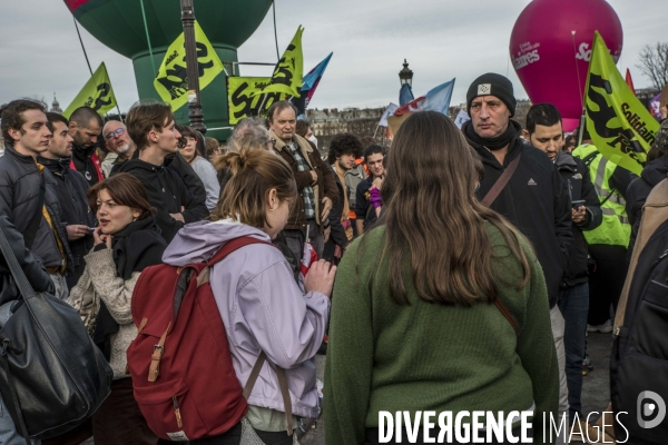 Manifestation spontanée place de la Concorde