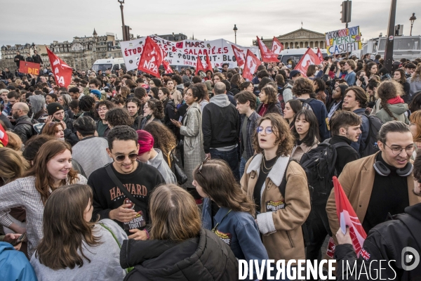 Manifestation spontanée place de la Concorde