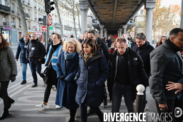 Deplacement de Anne Hidalgo au campement de migrants du boulevard de la chapelle