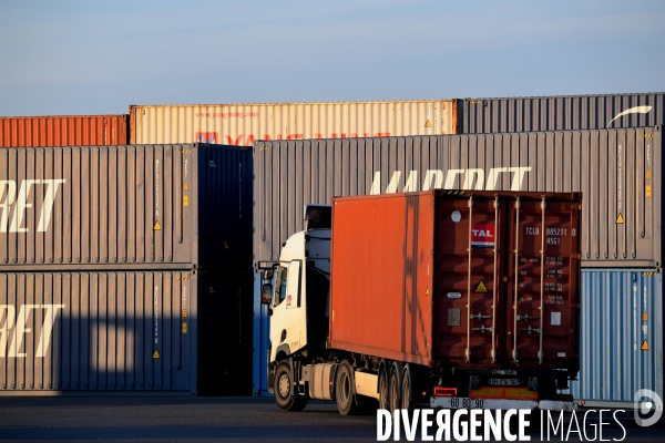 Le port de Gennevilliers
