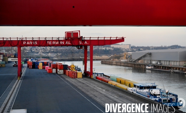 Le port de Gennevilliers