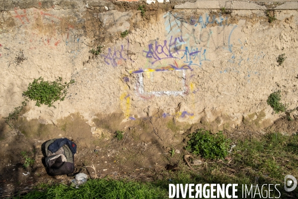 Frontière entre l Italie et la France, à Vintimille, lieux de passges des migrants