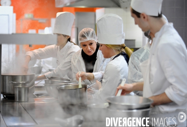 Deplacement de Olivia GREGOIRE et de Carole GRANDJEAN au lycée Hôtelier Guillaume Tirel