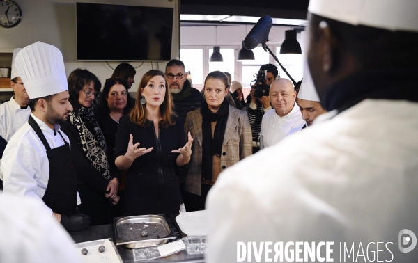 Deplacement de Olivia GREGOIRE et de Carole GRANDJEAN au lycée Hôtelier Guillaume Tirel