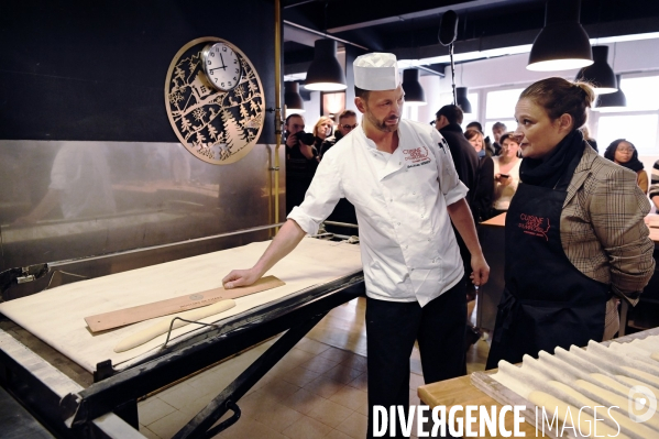 Deplacement de Olivia GREGOIRE et de Carole GRANDJEAN au lycée Hôtelier Guillaume Tirel