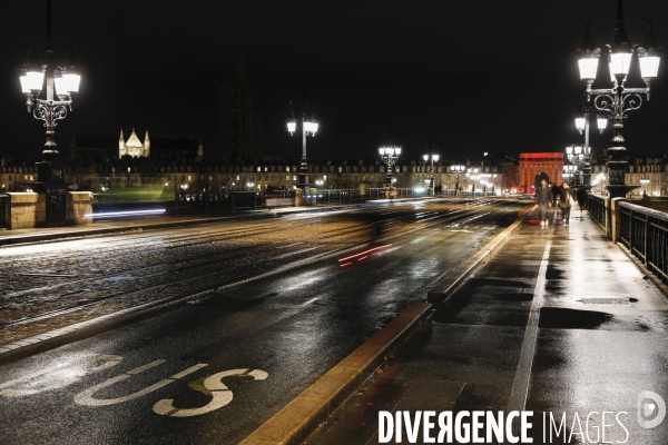 Bordeaux la nuit, le Pont de Pierre