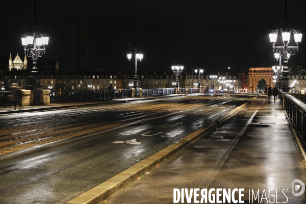 Bordeaux la nuit, le Pont de Pierre