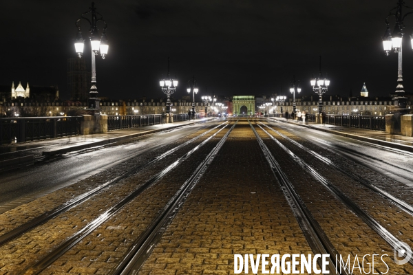 Bordeaux la nuit, le Pont de Pierre