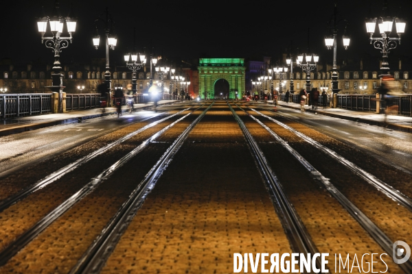 Bordeaux la nuit, le Pont de Pierre