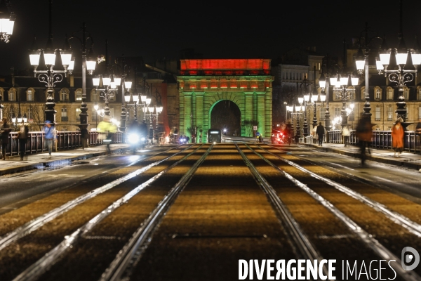 Bordeaux la nuit, le Pont de Pierre