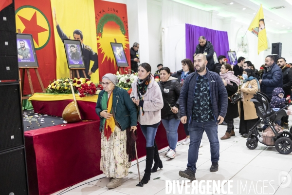 Hommage aux victimes kurdes de l attaque de la rue d Enghien