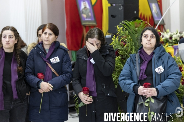 Hommage aux victimes kurdes de l attaque de la rue d Enghien