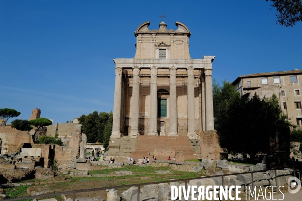 Rome / Le temple d Antonin et Faustine