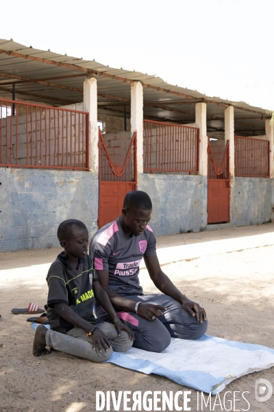 Yamar et les enfants Jockeys du Senegal