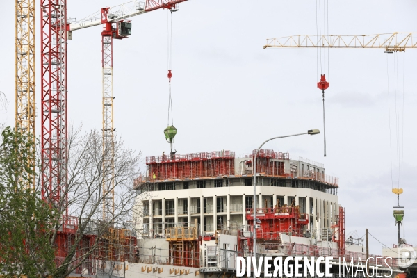 Construction du nouveau quartier Deschamps-Belvédère sur la rive droite de la Garonne