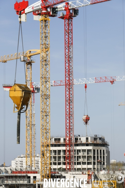 Construction du nouveau quartier Deschamps-Belvédère sur la rive droite de la Garonne