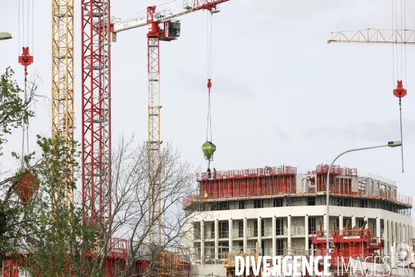 Construction du nouveau quartier Deschamps-Belvédère sur la rive droite de la Garonne