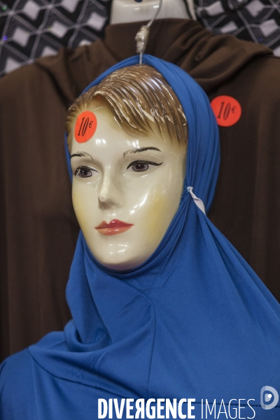 Magasin de vêtements musulman salon UOIF