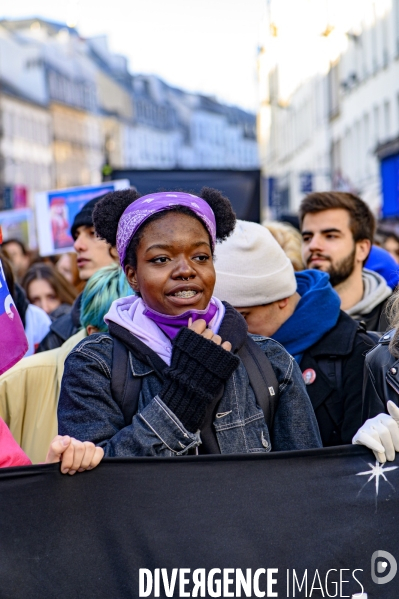 Les jeunes manifestent contre la réforme des retraites