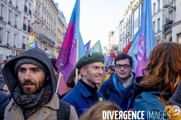 Les jeunes manifestent contre la réforme des retraites