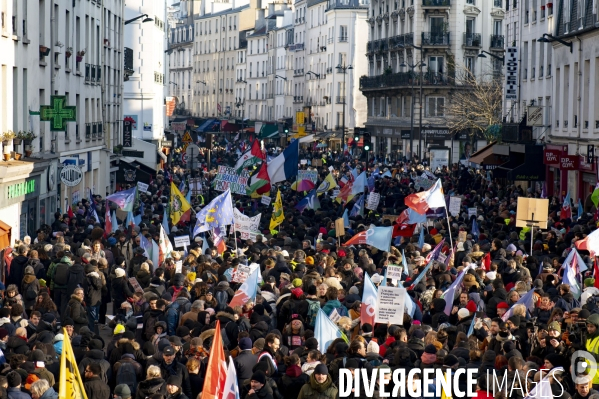 Les jeunes manifestent contre la réforme des retraites