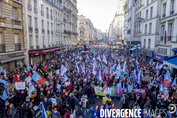 Les jeunes manifestent contre la réforme des retraites