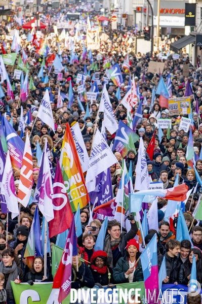 Les jeunes manifestent contre la réforme des retraites