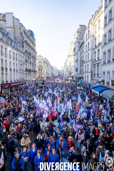 Les jeunes manifestent contre la réforme des retraites