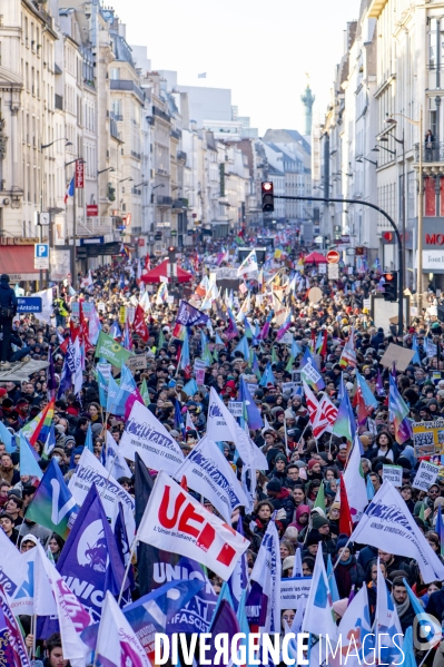 Les jeunes manifestent contre la réforme des retraites