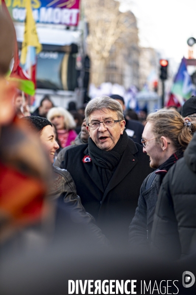 Les jeunes manifestent contre la réforme des retraites