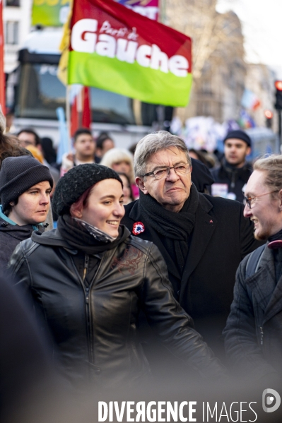 Les jeunes manifestent contre la réforme des retraites